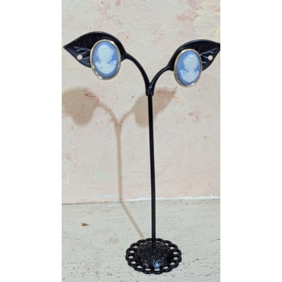 Vintage Blue Cameo Clip-On Earrings Gold-Tone Retro Jewelry Oval Design Women - Picture 4 of 9